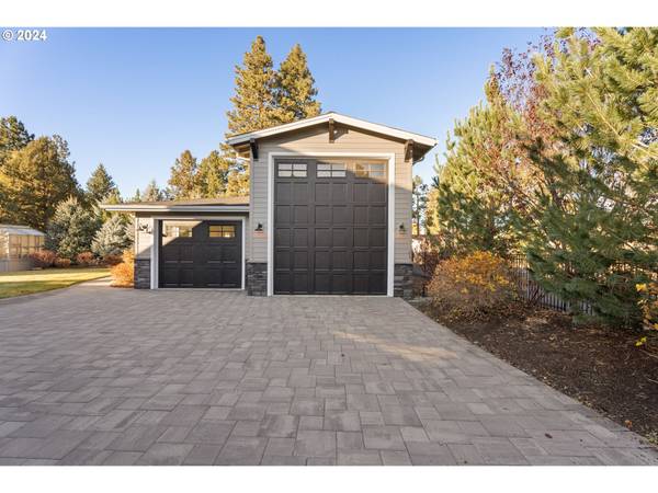 Bend, OR 97702,21080 AVERY LN