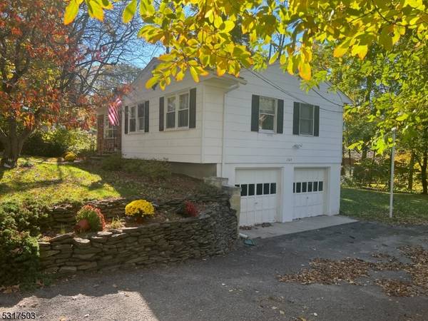 203 Tamaqua Rd, Vernon Twp., NJ 07422