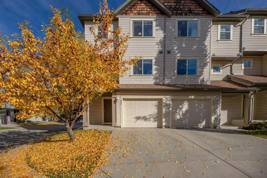 224 Copperfield LN Southeast, Calgary, AB T2Z 4T3