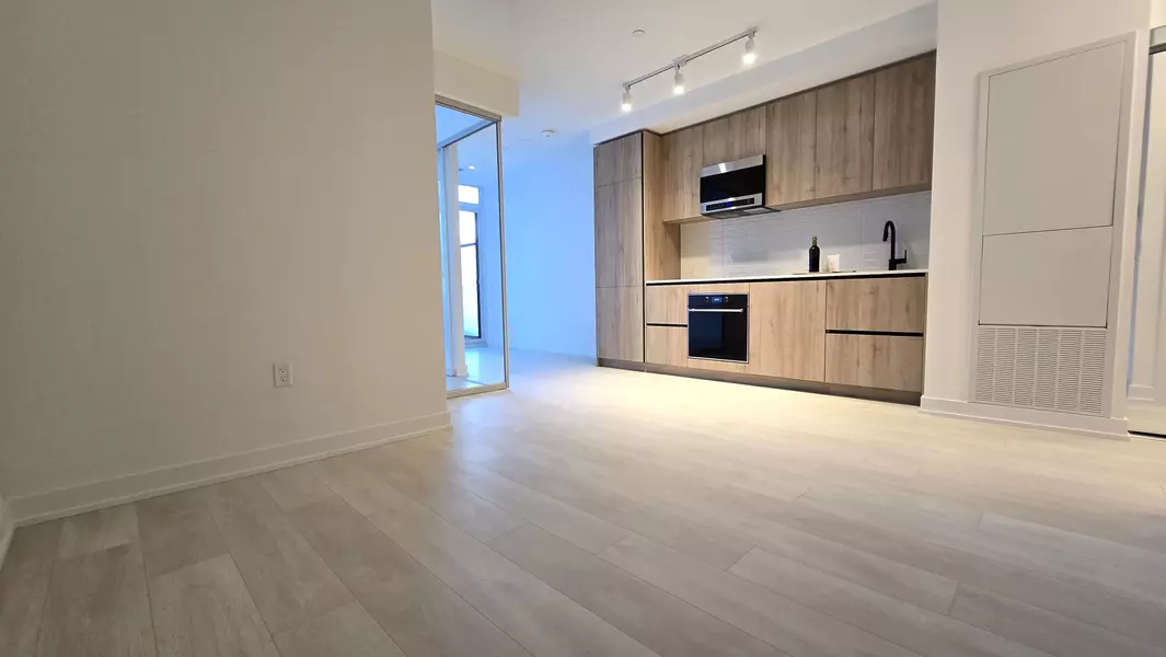 127 Broadway AVE #609, Toronto C10, ON M4P 1V8