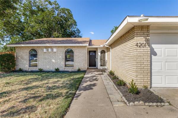 4201 Buckeye Street, Fort Worth, TX 76137