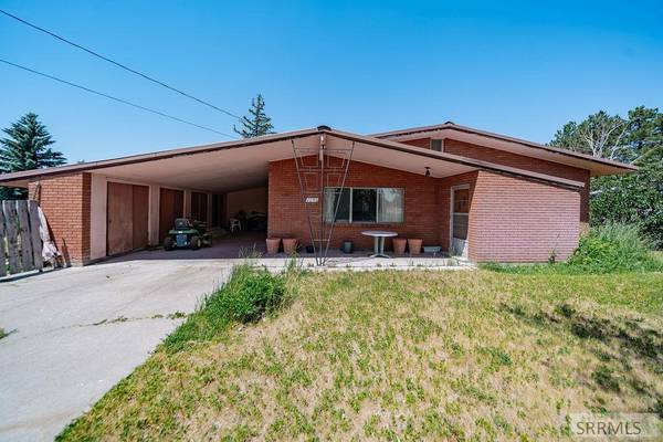 2095 Highland Drive, Blackfoot, ID 83221