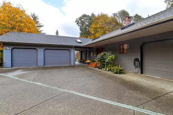 Youbou, BC V0R 3E0,10662 Alder Cres