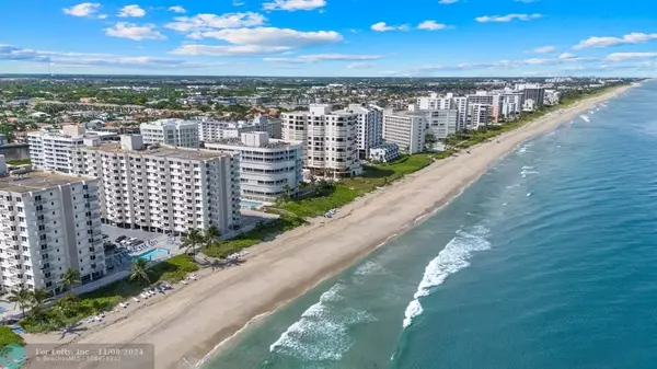 Highland Beach, FL 33487,3215 S Ocean Blvd  #703