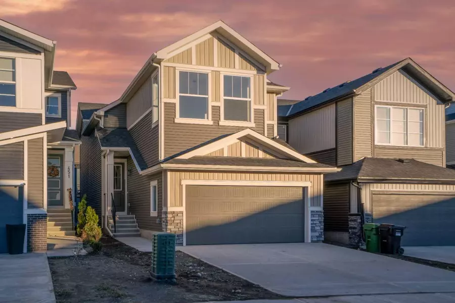 447 Crimson Ridge PL NW, Calgary, AB T3L 2M4