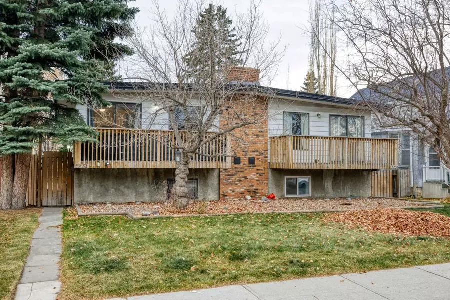 2233 3 AVE NW, Calgary, AB T3C 3X7