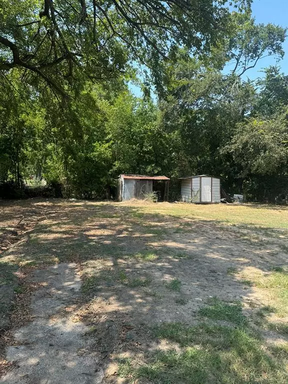 Kerens, TX 75144,120 Daniel Drive