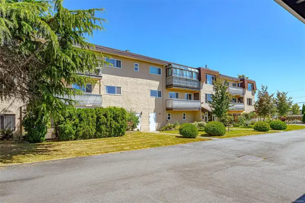 Sidney, BC V8L 1W6,2286 Henry Ave #205