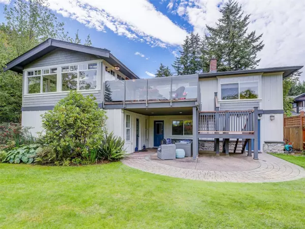 Saanich, BC V8X 5M6,1204 Ocean Park Lane