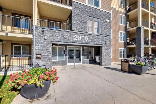 Calgary, AB T2X 2B9,81 Legacy BLVD SE #2418