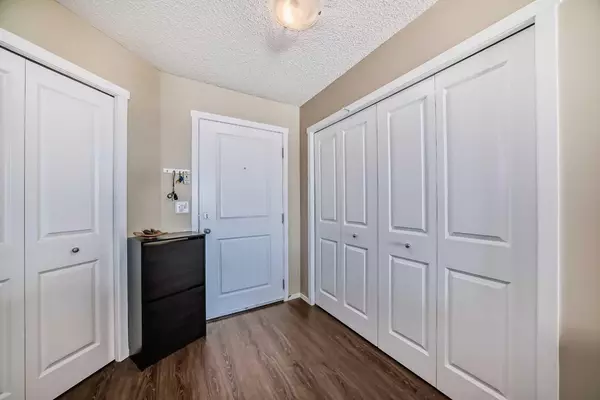 Calgary, AB T2X 2B9,81 Legacy BLVD SE #2418