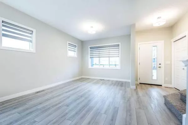 Calgary, AB T2X 4Y8,275 Wolf Creek WAY Southeast