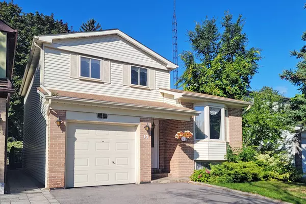 12 Plaisance RD, Richmond Hill, ON L4C 5B5