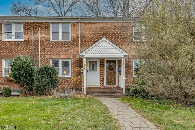 48A 2nd St, Fanwood Boro, NJ 07023