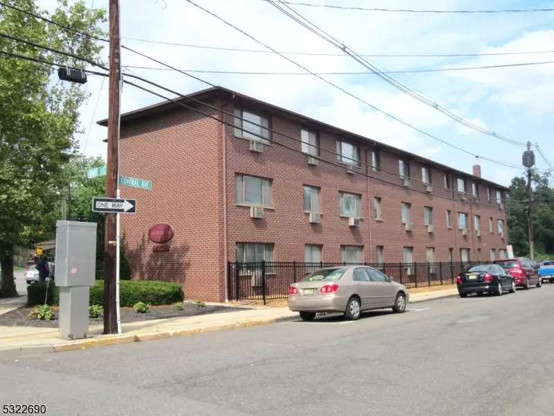 601 Davis Ave #1, Harrison Town, NJ 07029