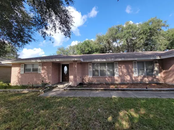 425 Retama, Taft, TX 78390