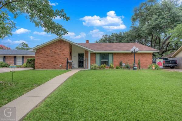 542 Meadowbrook Lane, Shreveport, LA 71105