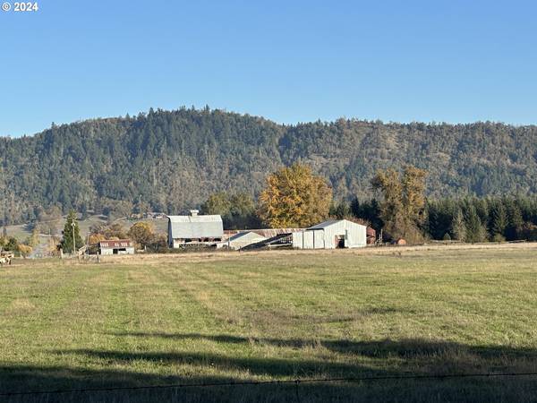 Roseburg, OR 97471,304 DAIRY LOOP RD