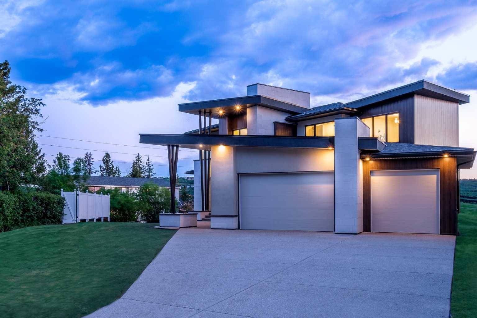Calgary, AB T3A 0E4,3343 Varna CRES NW