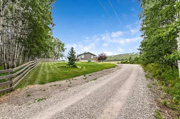 Rural Foothills County, AB T0L 2A0,378009 232 ST W