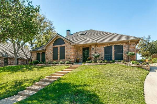 3205 Evan Drive, Hurst, TX 76054