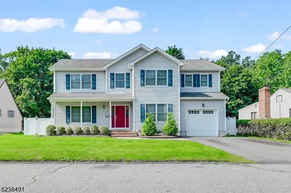 8 Sienna Way, Oakland Boro, NJ 07436