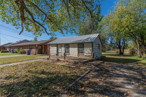 321 N Carol Terrace, Mustang, OK 73064