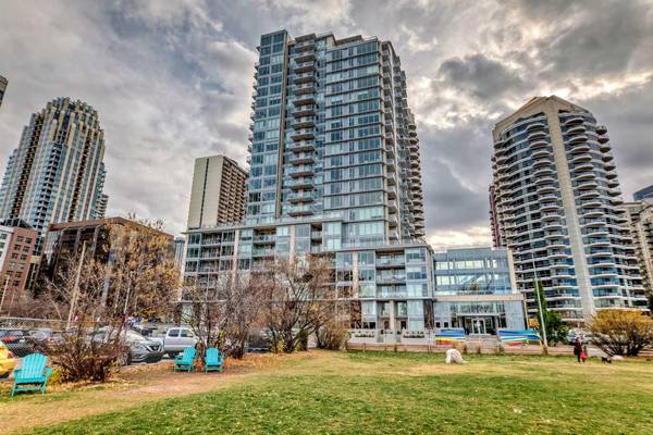 1025 5 AVE Southwest #1102, Calgary, AB T2P1N4