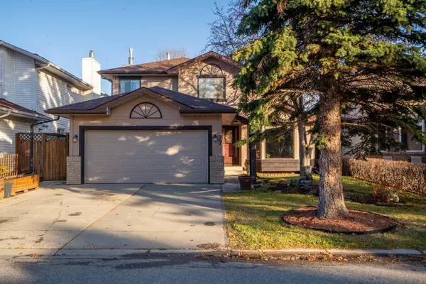 77 Shannon CIR Southwest, Calgary, AB T2Y2K4