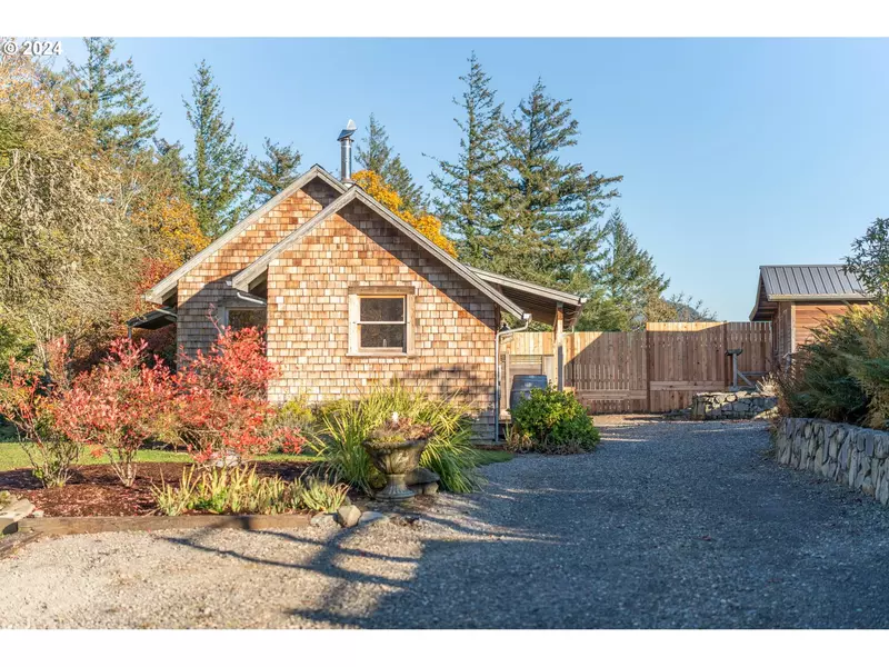 41124 E Larch Mountain RD, Corbett, OR 97019