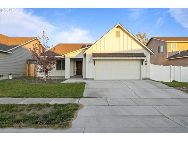 Hermiston, OR 97838,1938 NW ARCHER DR