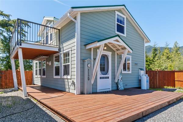 1129 Fifth Ave, Ucluelet, BC V0R 3A0