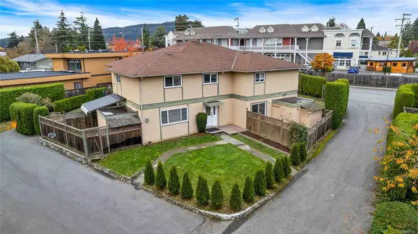 1945 Lisnoe Ave #4, Central Saanich, BC V8M 1T2