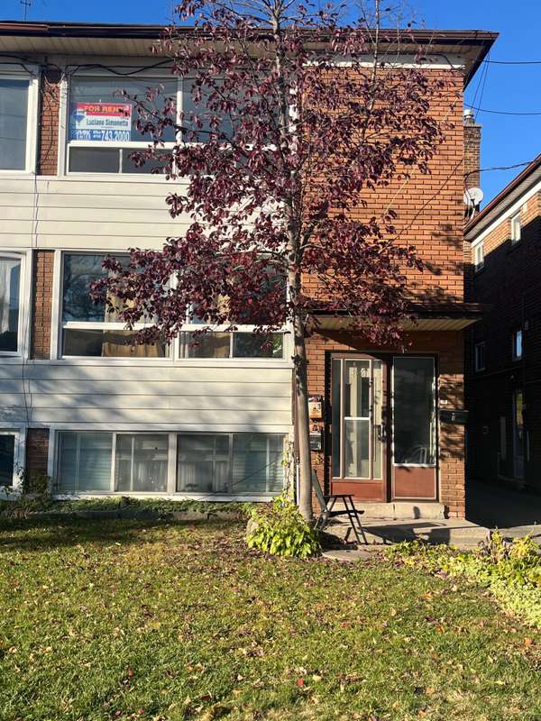 346 Hopewell AVE E, Toronto W04, ON M6E 2S2