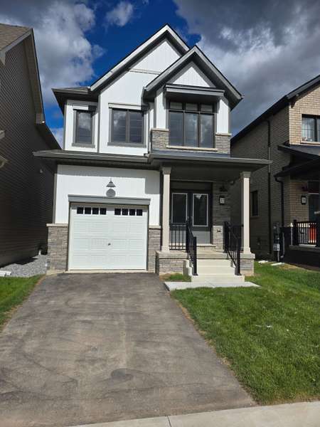 32 Starboard CRES, Welland, ON L3B 0M7