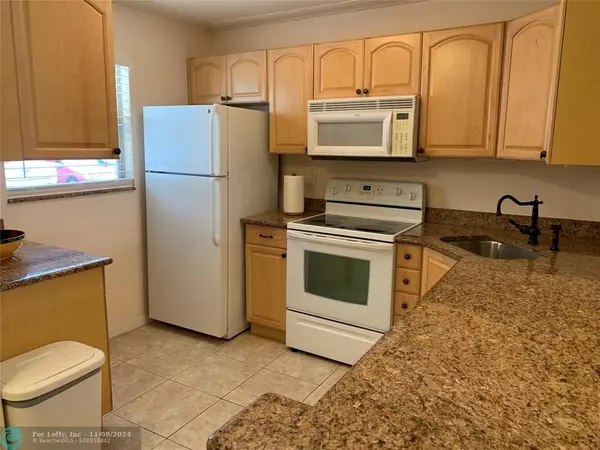 Pompano Beach, FL 33062,1541 S Ocean Blvd  #122