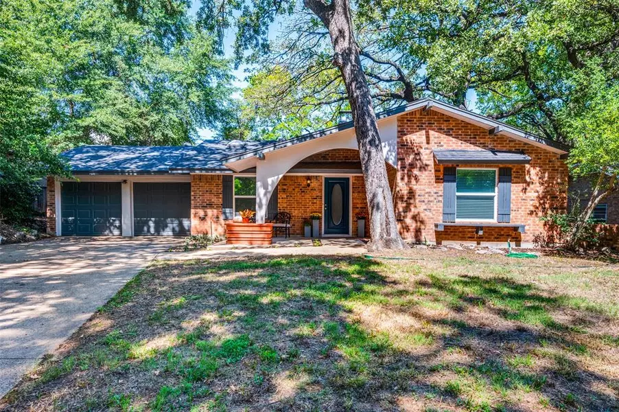 413 Baylor Drive, Arlington, TX 76010