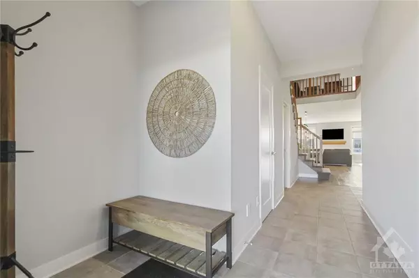 Ottawa, ON K1V 2M6,747 BOOTHFIELD ST