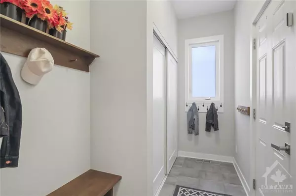 Ottawa, ON K1V 2M6,747 BOOTHFIELD ST