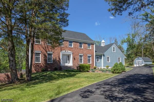 3 Ridge Rd, Peapack Gladstone Boro, NJ 07934