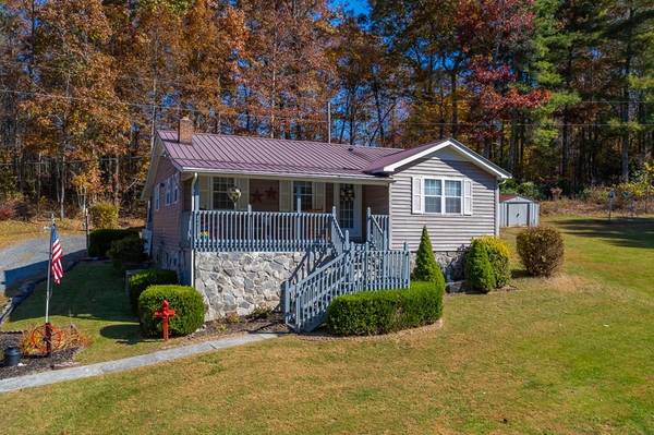 90 Happy Hollow Rd, Galax, VA 24333