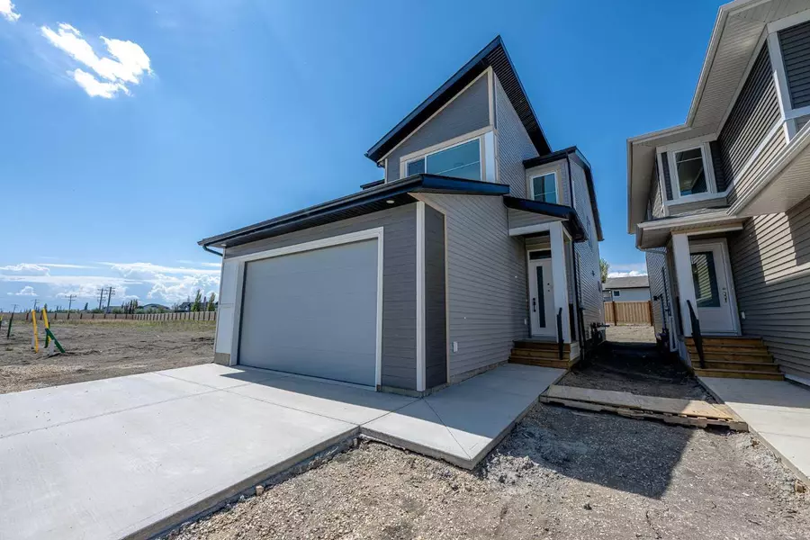 12834 87A ST, Grande Prairie, AB T8X 0H4