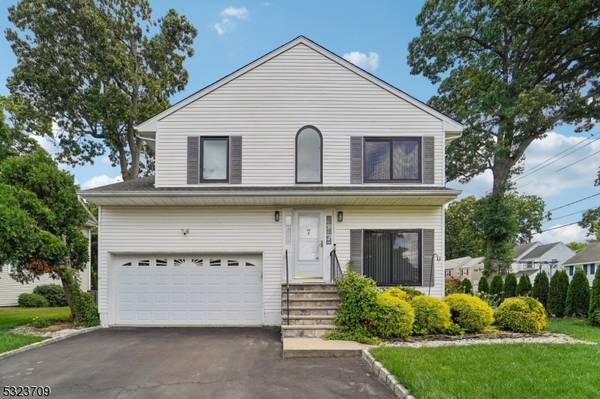 7 Kinder Dr, Bloomfield Twp., NJ 07003