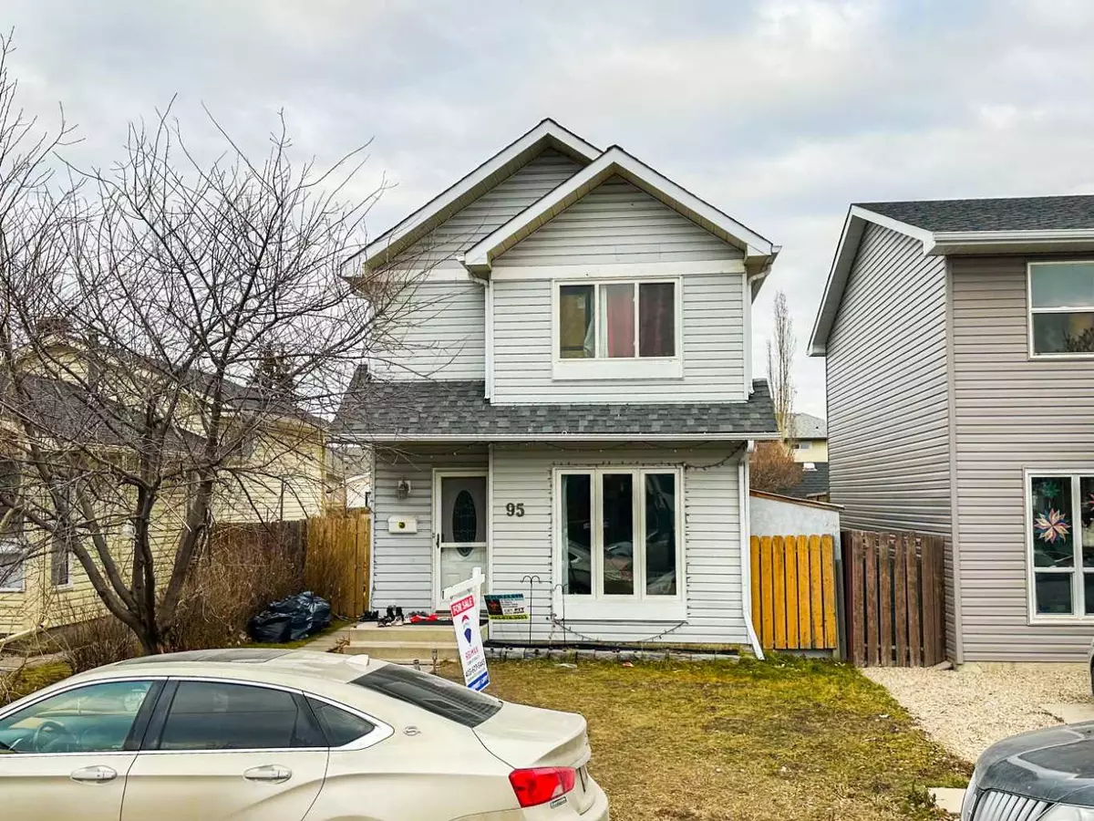 Calgary, AB T3J 1Y6,95 Castlegreen Close NE