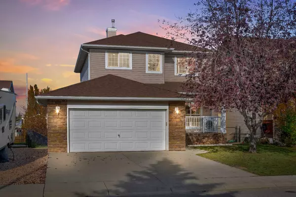 104 West Creek Close, Chestermere, AB T1X 1M2