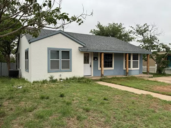 702 W 18th St, Big Spring, TX 79720