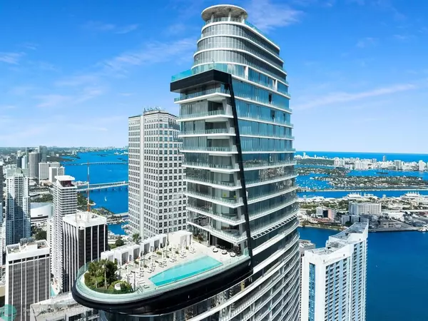 Miami, FL 33131,300 Biscayne Blvd Way  #2306