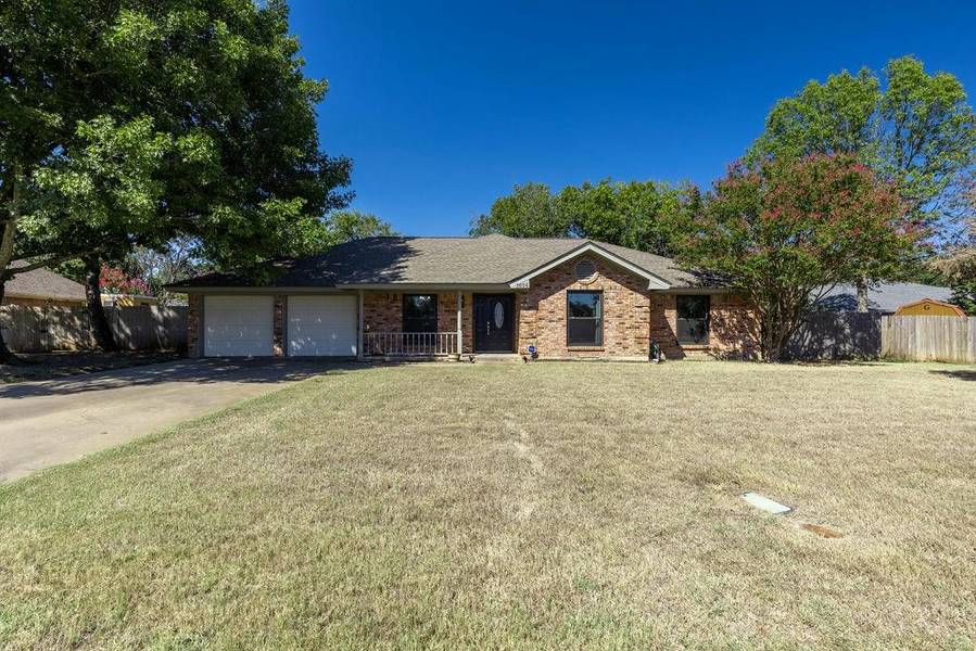 1634 Robin Place, Cleburne, TX 76033