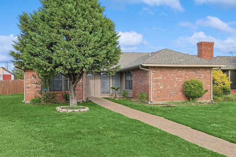 1007 Wimbledon Lane, Plano, TX 75075