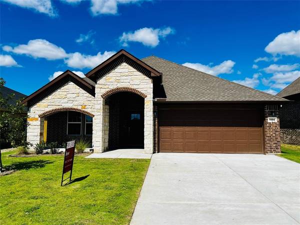 604 Greyson Lane, Greenville, TX 75402